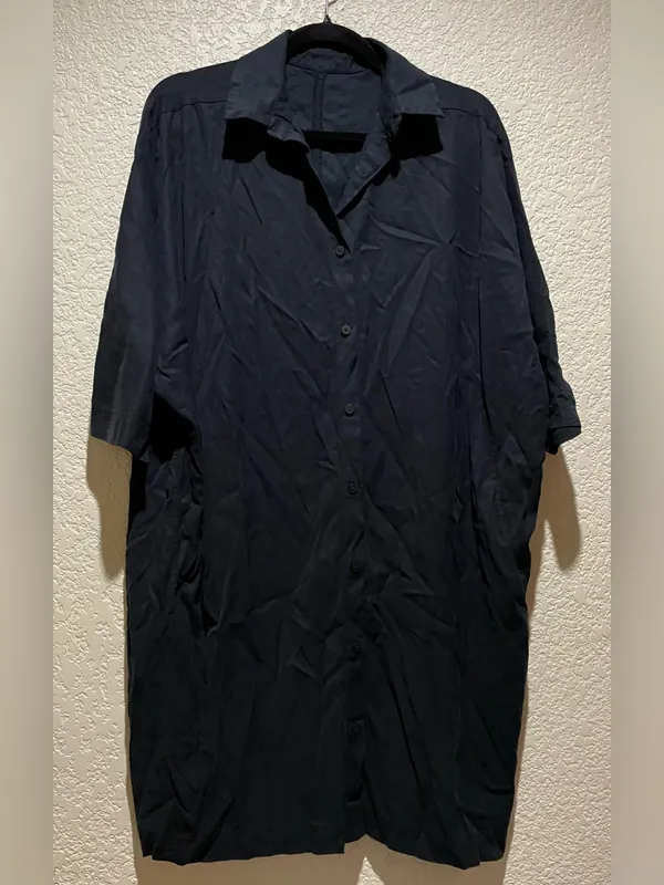 Lululemon perfectly poised Button Down Dress With Pockets Size 6 oversized - Image 4