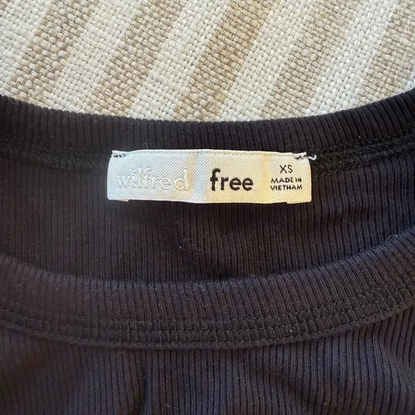 Aritzia Black Ribbed Short Sleeve Tee with Front Cutout - Image 2