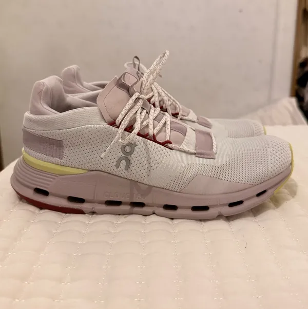 On Cloud Shoes - Image 4