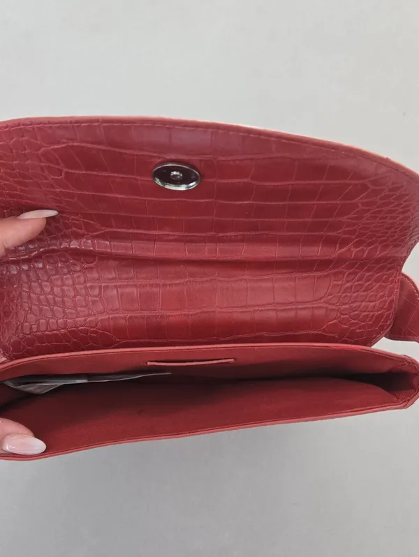Mango NWOT! MNG Red Croc-Embossed Faux Leather Shoulder Bag - Image 5