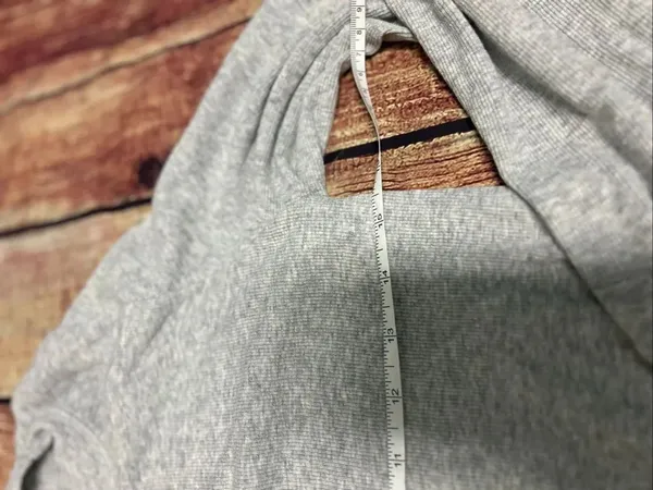 Aerie Grey Crew Neck long Sleeve Size L - Image 3
