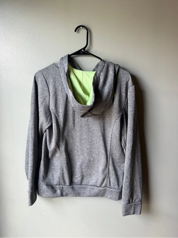 The North Face Women’s Gray Logo Hoodie Size Large - Image 5