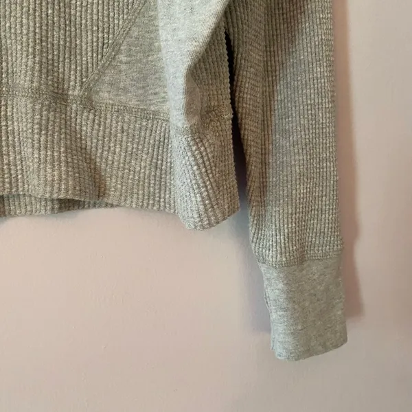 Offline by Aerie Gray Thermal Waffle Knit Long Sleeve Loungewear Women's size XS - Image 4