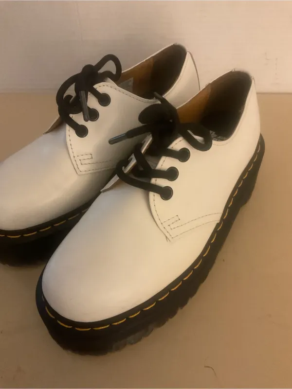 Dr. Martens women White Leather Platform Oxfords smooth shoesUS 6 - Image 3