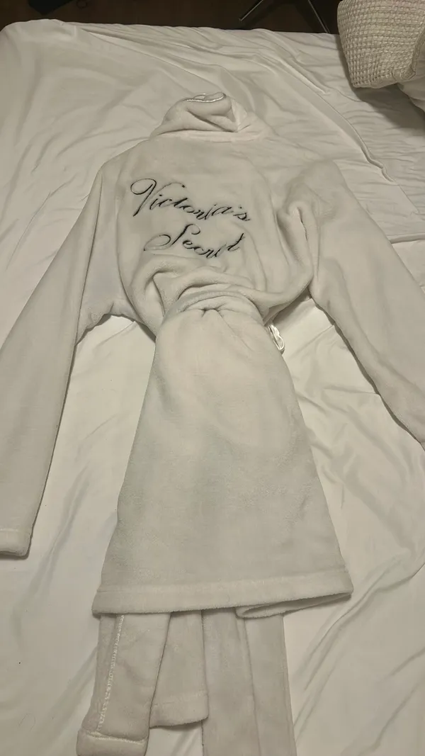 Victoria's Secret Robe - Image 2