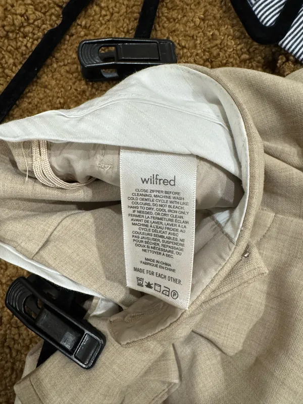 Aritzia Effortless Shorts - Image 6