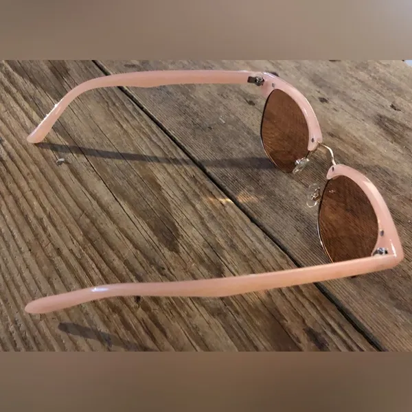 💕5️⃣ Peachy glasses NWOT fits a youth are smaller face too - Image 3