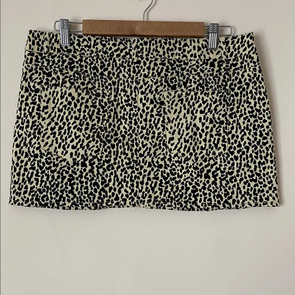 Edikted leopard print denim mini skirt - Image 4
