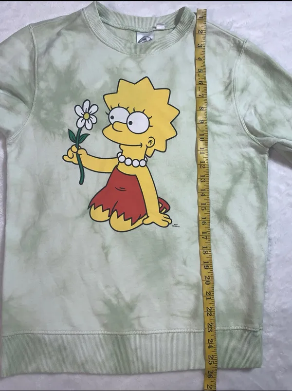 Lisa Simpson Sweatshirt/Shorts set size XS/S - Image 5