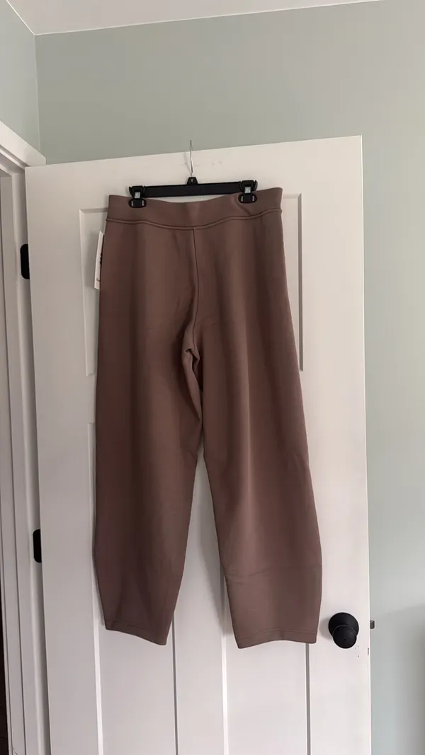 Lululemon Women’s Large Heavyweight Fleece Sweatpants - Image 5