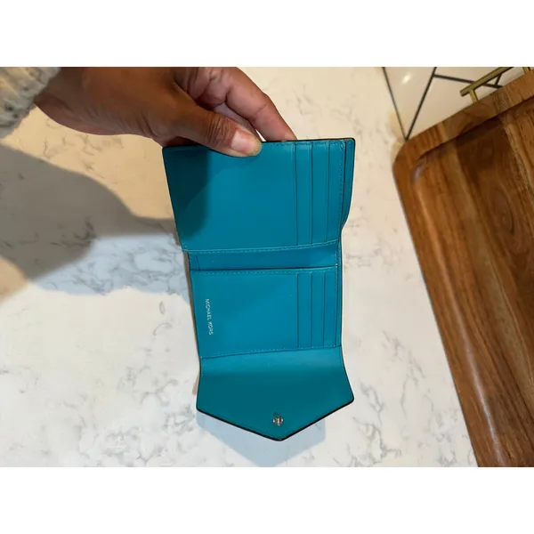 Michael Kors leather small envelope wallet snap closure turquoise 2017 preppy - Image 6