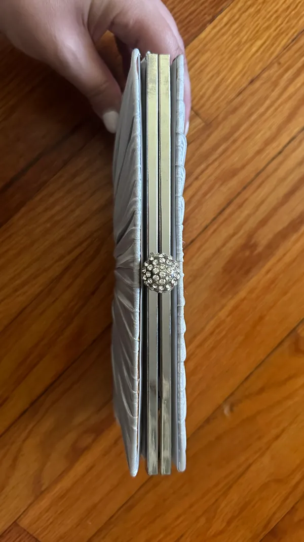 Silver Clutch - Image 3