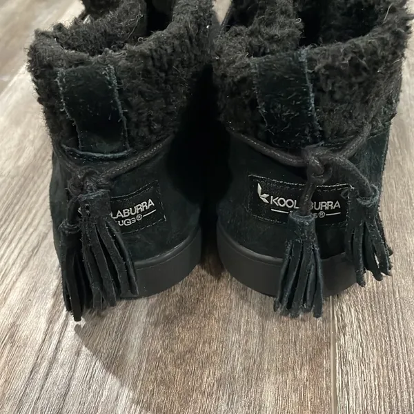 Kookaburra by Ugg Isana Short Black Suede Boots - Image 4