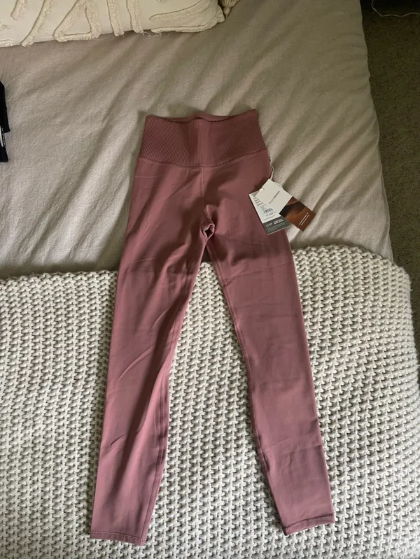 Vuori Rib Studio Legging - Image 3