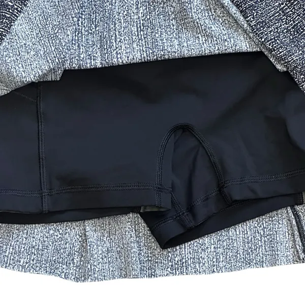 Lululemon Lost in Pace Skirt Skort Air Time White Black W8773R‎ Women's Size 6 - Image 4