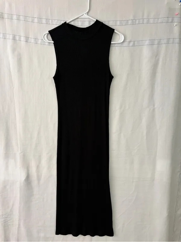 Leith women’s size M Black Ribbed Mock Neck Sleeveless Midi Dress (E76) - Image 2