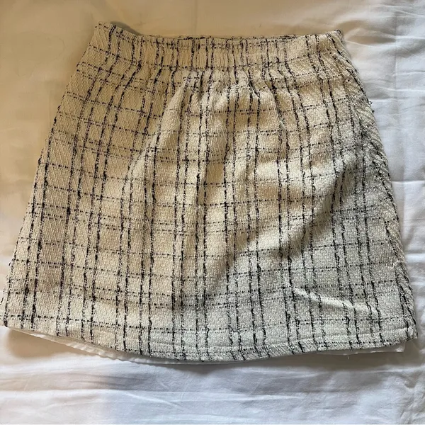 Princess polly tweed skirt Size 4 - Image 4