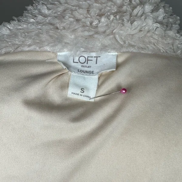 Loft Lounge Sherpa Soft Button Up Cream Women’s Small - Image 5