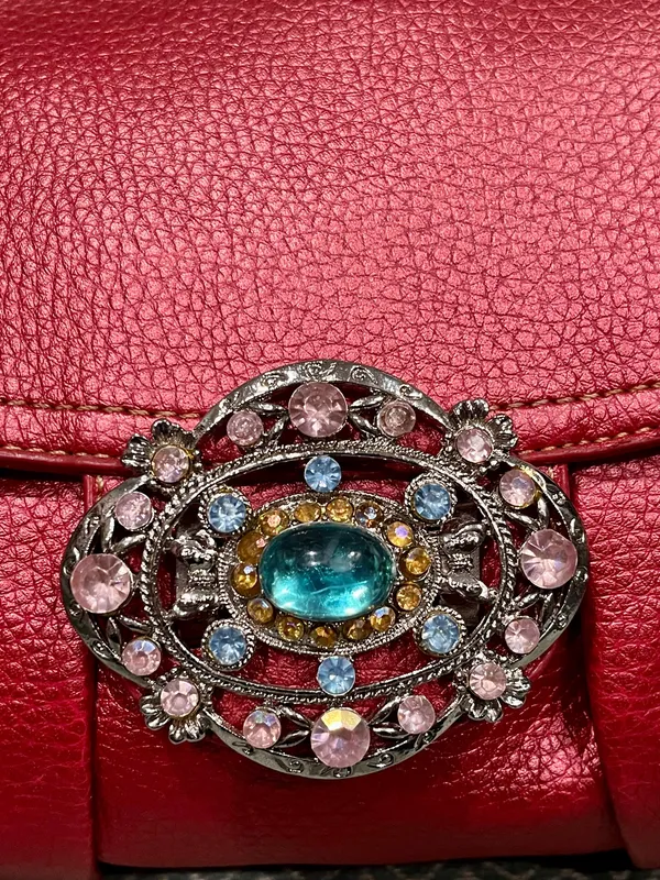 Red Jeweled Fashionable Handbag - Image 3