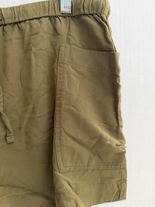 Old Navy Olive Drawstring Utility Shorts - Image 2