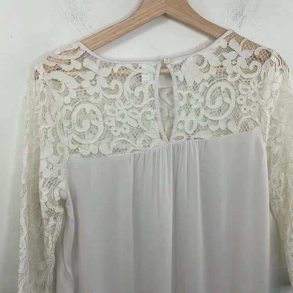 Old Navy Relaxed Lace-Trim Blouse size Small White - Image 7