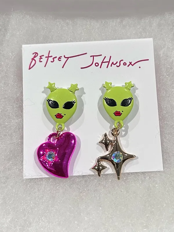 NWT Betsey Johnson Alien Mismatch Drop Earrings - Image 4