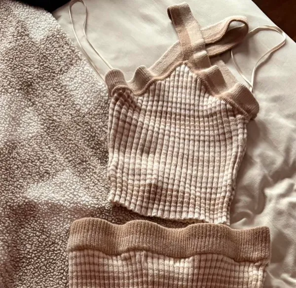 Sincerely Jules 2 piece knit halter top and skirt - Image 3