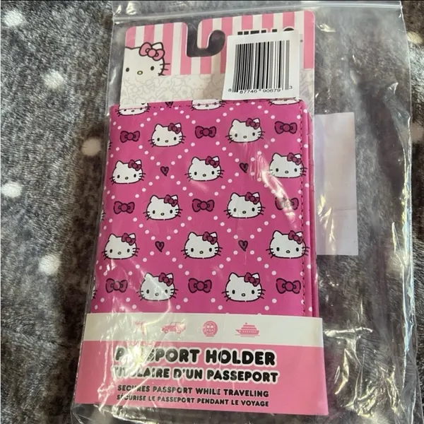 Hello Kitty Faux-Quilt Pink Passport Holder NWT - Image 3