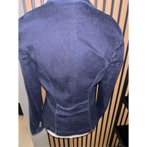 White House black market blue jacket blazer size 4 stylish form fitting ￼ - Image 4