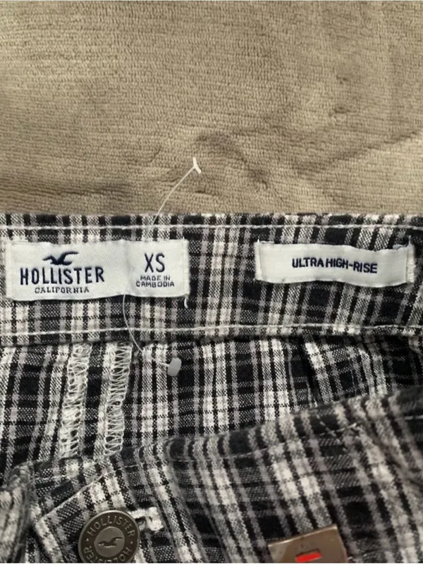 Hollister Ultra High Rise Plaid Mini Skirt size XS - Image 4