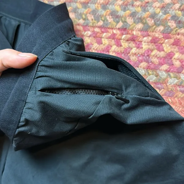 UNIQLO BLACK ATHLETIC RUNNING SHORTS QUICK DRY - Image 5
