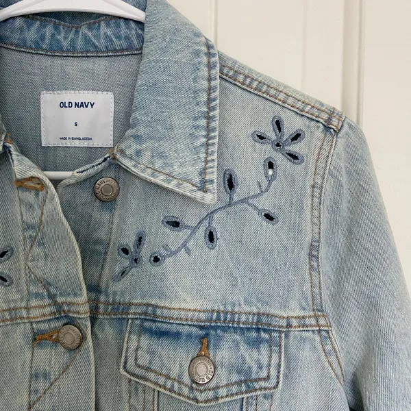 NWT | Old Navy women’s embroidered denim jacket‎ — small - Image 2