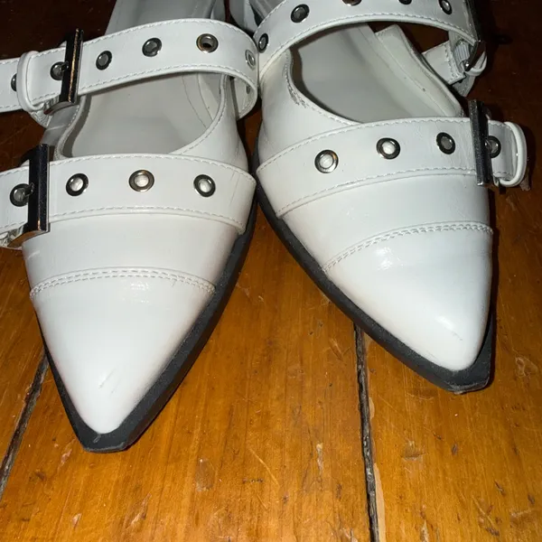 White Flats with Buckle Detailing Size 9 - Image 2