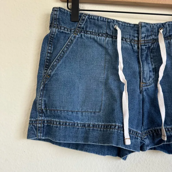 2006 Gap Denim Tie Waist Mini Shorts - Image 2