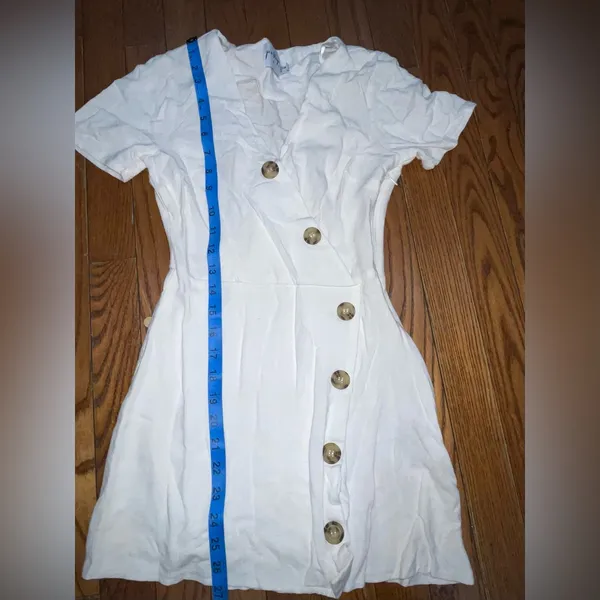 Chic White Asymmetrical Button Dress Size 0 - Image 4