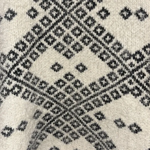 Geometric Patterned Black and Cream Sweater vest Size M - Image 8