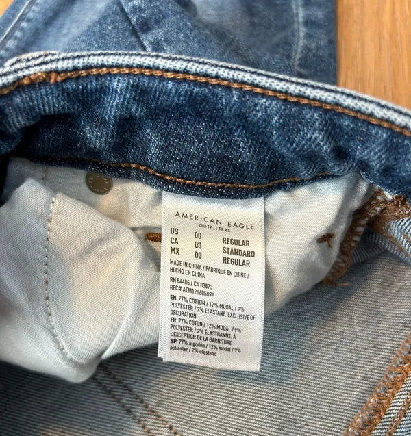 American Eagle Size 00 mom jeans, size 00 jeans - Image 8