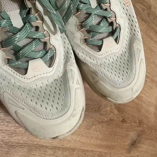 KEEN | Women's WK400 Cream Tan Sage‎ Green Walking Shoes, Size 10 - Image 5