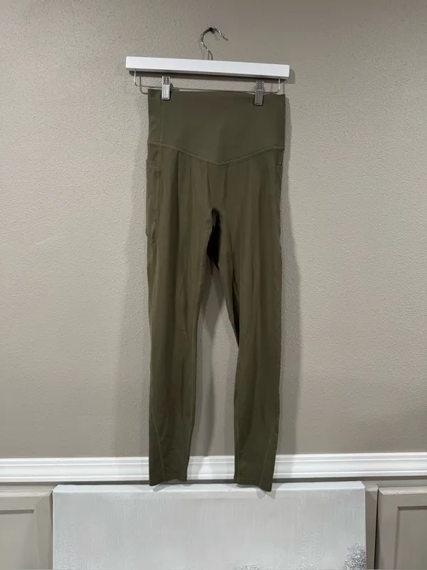 NWT Halara Ultra Sculpt Hugh Waisted Tummy Control - Image 2