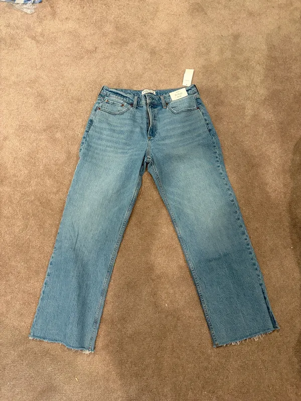 Abercrombie  - Image 2
