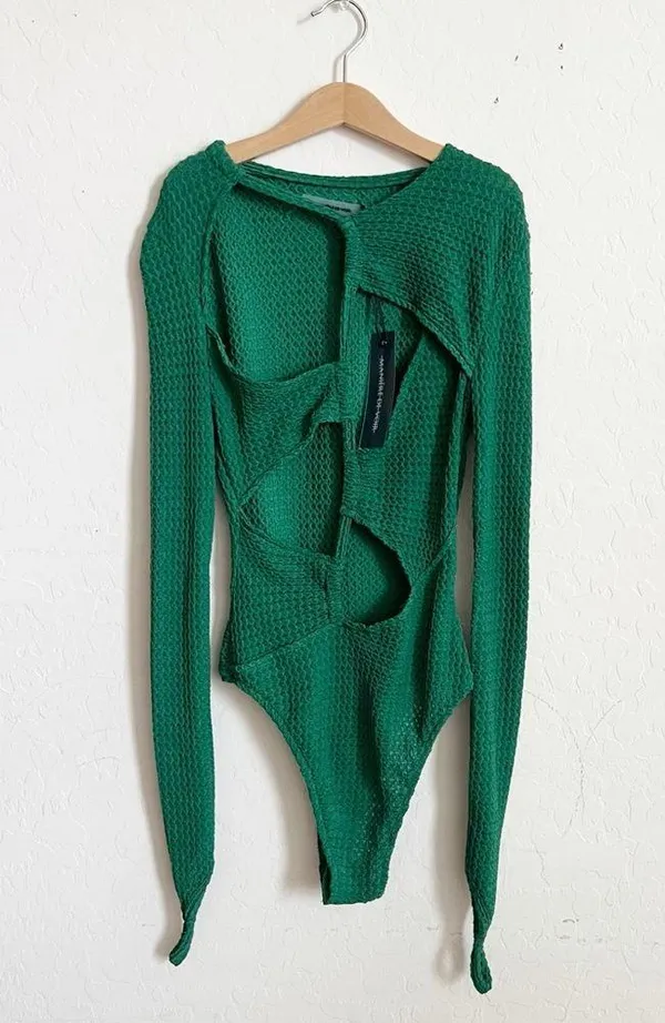 Maniere De Voir Textured Cut Out Bodysuit Green - Image 4
