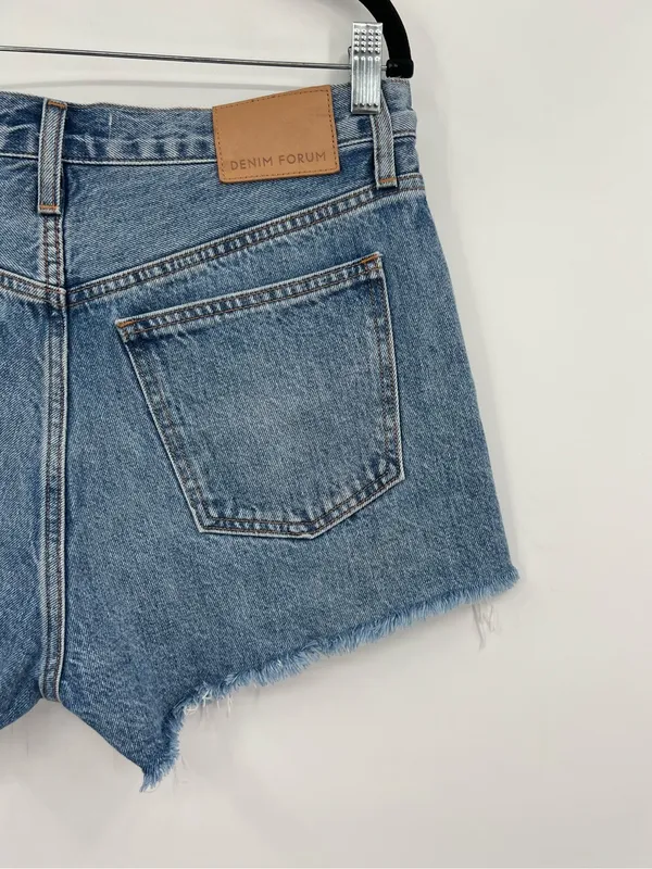 Aritzia Denim Forum The 90s Vintage Cut Off Shorts Jean Denim Distressed Blue 28 - Image 6
