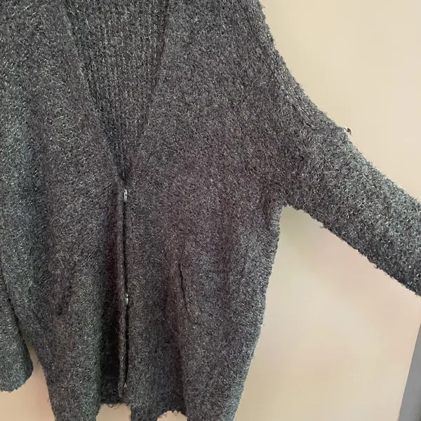 Free People Oversized Bouclé V-Neck Cardigan Size Small Gray Pockets Boho Alpaca - Image 6