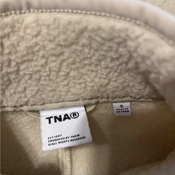 Aritzia TNA Polartec Sherpa - Image 5