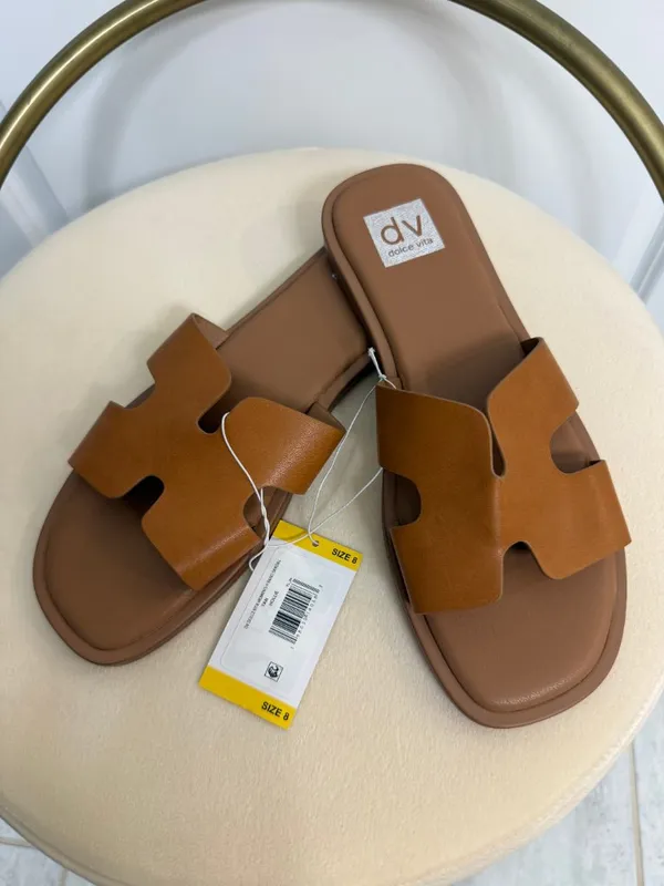 DV by Dolce Vita Hollie Tan Cutout Slide Sandals Size 8 NWT - Image 3