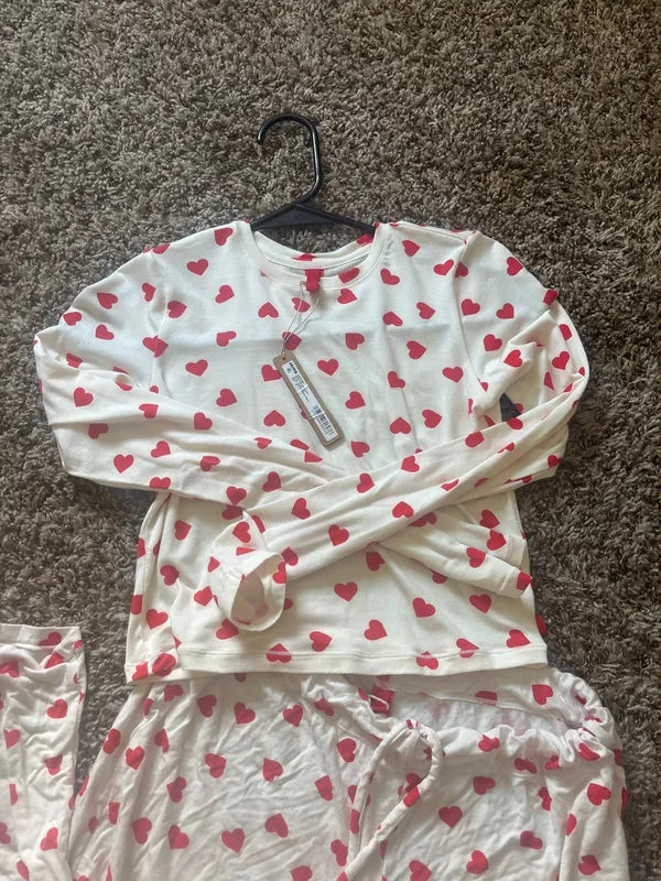 SKIMS Sleep Set - Image 3