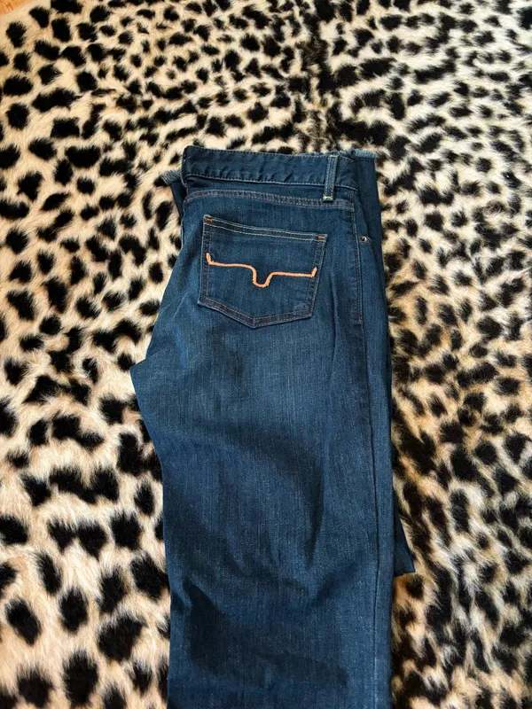Kimes Ranch Lola raw hem - Image 2