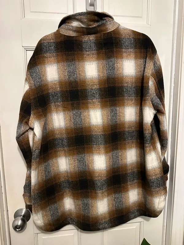 Shacket  - Image 3