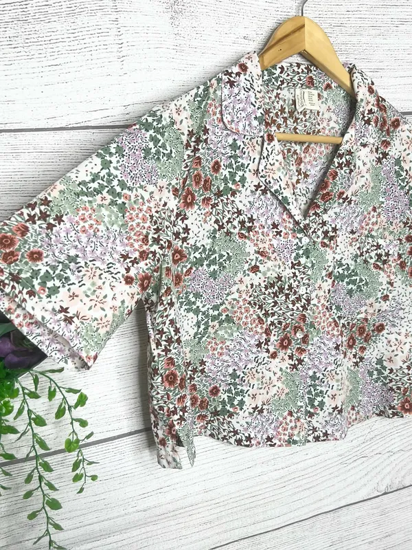Cynthia Rowley Floral Multicolor Button-Front Cropped Sleep Shirt Size Medium - Image 4