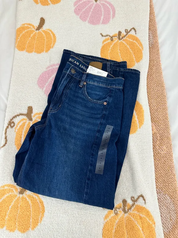 American Eagle Jeans - Image 4